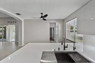 12325 Cascades Pointe Dr, Boca Raton, FL 33428 - Photo 20