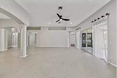 12325 Cascades Pointe Drive, Boca Raton, FL 33428 - Photo 10