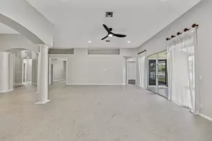 12325 Cascades Pointe Dr, Boca Raton, FL 33428 - Photo 10