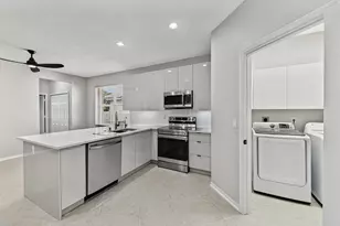 12325 Cascades Pointe Dr, Boca Raton, FL 33428 - Photo 16