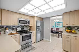 348 Sandpiper Ave, Royal Palm Beach, FL 33411 - Photo 14