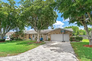 348 Sandpiper Ave, Royal Palm Beach, FL 33411 - Photo 8
