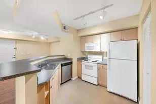 3816 NW Adriatic Ln, Jensen Beach, FL 34957 - Photo 8