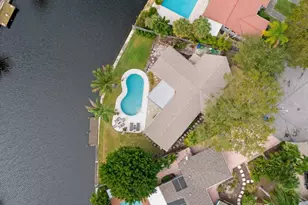 2156 NE 27th Dr, Wilton Manors, FL 33306 - Photo 46