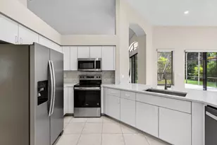10036 Lexington Estates Blvd, Boca Raton, FL 33428 - Photo 6