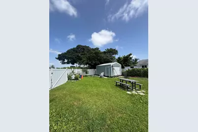 721 E Coast Avenue, Lantana, FL 33462 - Photo 24