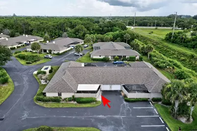 725 Timber Ridge Trail SW #Unit B, Vero Beach, FL 32962 - Photo 4