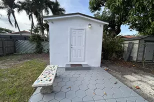5757 SW 3rd St, Miami, FL 33144 - Photo 40