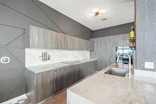 480 NE 31st St, Miami, FL 33137 - Photo 10