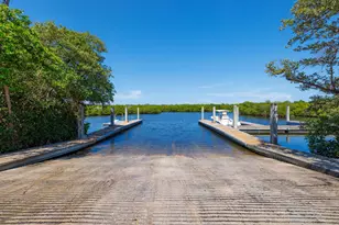 8173 SE Carlton St, Hobe Sound, FL 33455 - Photo 4