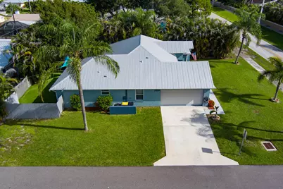 8173 SE Carlton Street, Hobe Sound, FL 33455 - Photo 4