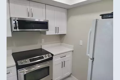 1562 SE Royal Green Circle #201, Port Saint Lucie, FL 34952 - Photo 8