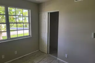 1562 SE Royal Green Cir, Port Saint Lucie, FL 34952 - Photo 4