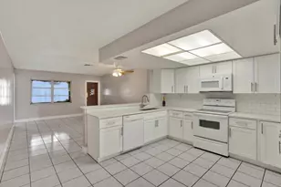 7010-7012 NW 78th Ave, Tamarac, FL 33321 - Photo 10