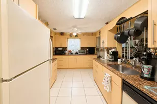 1266 NW 82nd Ave, Plantation, FL 33322 - Photo 6