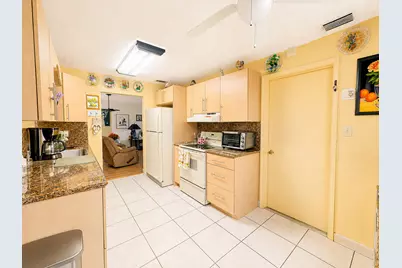 1266 NW 82nd Avenue, Plantation, FL 33322 - Photo 8