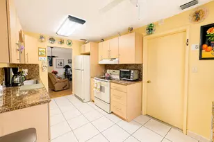 1266 NW 82nd Ave, Plantation, FL 33322 - Photo 8