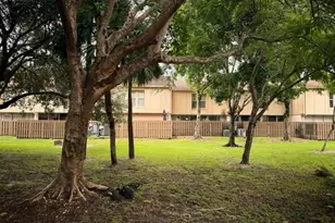 855 NW 80th Way, Plantation, FL 33324 - Photo 8