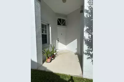 16323 SW 6th Street, Pembroke Pines, FL 33027 - Photo 4