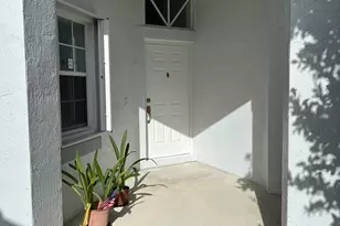 16323 SW 6th St, Pembroke Pines, FL 33027 - Photo 4