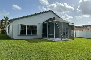 16323 SW 6th St, Pembroke Pines, FL 33027 - Photo 24