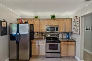 2130 NE 9th Ave, Wilton Manors, FL 33305 - Photo 8