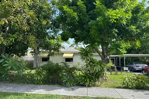209 NE 5th Ct, Delray Beach, FL 33444 - Photo 2