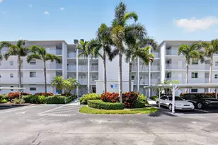 689 NE 6th Ct, Boynton Beach, FL 33435 - Photo 1