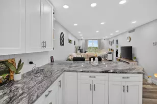 689 NE 6th Ct, Boynton Beach, FL 33435 - Photo 14