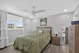 689 NE 6th Ct, Boynton Beach, FL 33435 - Photo 16