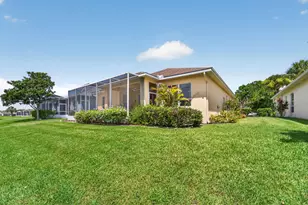 562 NW Lambrusco Dr, Port Saint Lucie, FL 34986 - Photo 34
