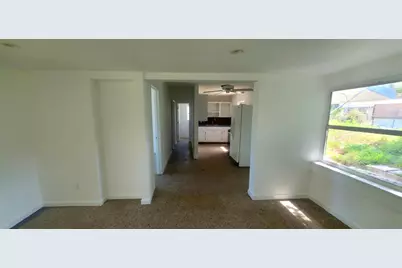 161 SW 6th Court SW, Vero Beach, FL 32962 - Photo 18