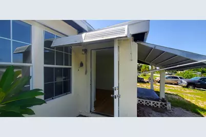 161 SW 6th Court SW, Vero Beach, FL 32962 - Photo 4
