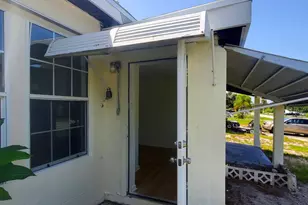 161 SW 6th Ct SW, Vero Beach, FL 32962 - Photo 4