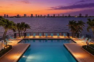 1030 Lake Shore Dr, West Palm Beach, FL 33403 - Photo 2