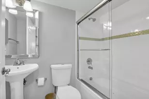1030 Lake Shore Dr, West Palm Beach, FL 33403 - Photo 14