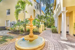 1030 Lake Shore Dr, West Palm Beach, FL 33403 - Photo 16