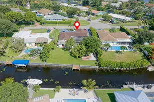 7951 W Lake Dr, Lake Clarke Shores, FL 33406 - Photo 4