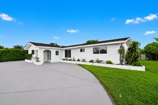 7951 W Lake Dr, Lake Clarke Shores, FL 33406 - Photo 1