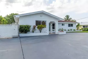 7951 W Lake Dr, Lake Clarke Shores, FL 33406 - Photo 2