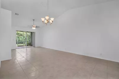 10788 Royal Caribbean Circle, Boynton Beach, FL 33437 - Photo 8