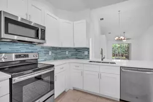 10788 Royal Caribbean Cir, Boynton Beach, FL 33437 - Photo 4