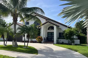 349 Seneca Ln, Boca Raton, FL 33487 - Photo 14