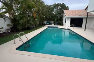 349 Seneca Ln, Boca Raton, FL 33487 - Photo 8