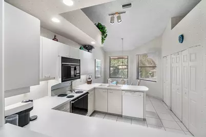 16909 Isle Of Palms Drive #B, Delray Beach, FL 33484 - Photo 4