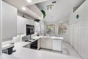 16909 Isle of Palms Dr, Delray Beach, FL 33484 - Photo 4