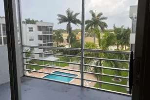 2998 Sunrise Lakes Dr E, Sunrise, FL 33322 - Photo 18