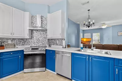 10518 SW Westlawn Boulevard, Port Saint Lucie, FL 34987 - Photo 4