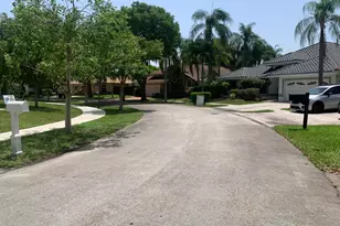 11585 N Quayside Dr, Cooper City, FL 33026 - Photo 8