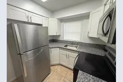 1941 NW 14th Avenue #D, Fort Lauderdale, FL 33311 - Photo 10
